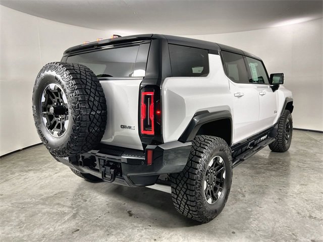 Used 2024 GMC Hummer EV 2X w/ Extreme Off-Road Package image 8