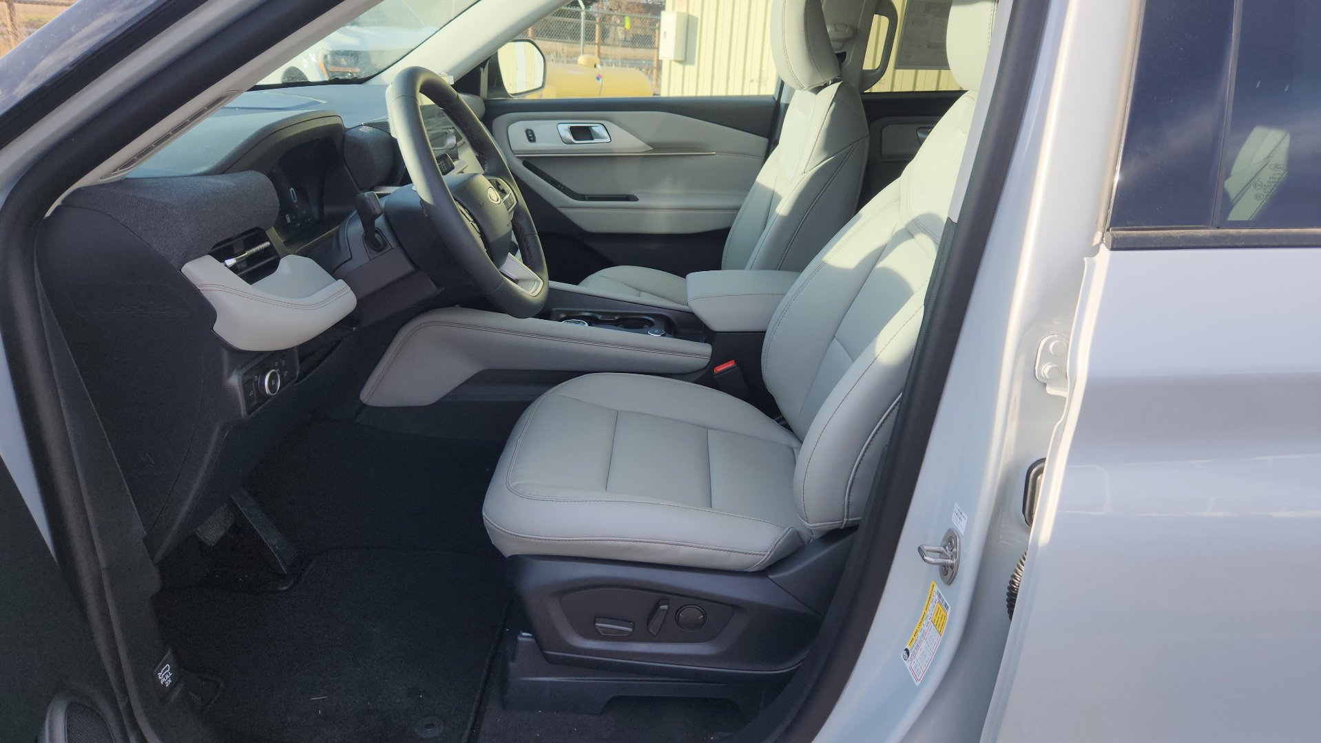 New 2026 Ford Explorer Active w/ Active Comfort Package image 23
