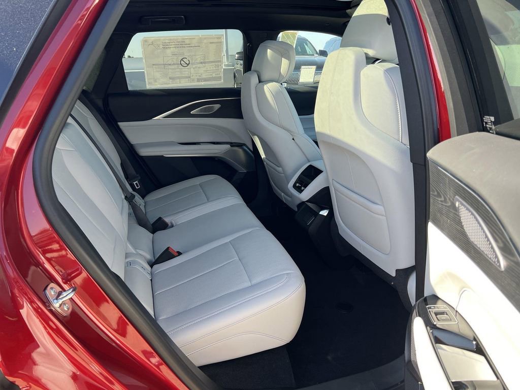 New 2025 Cadillac Lyriq Sport image 33