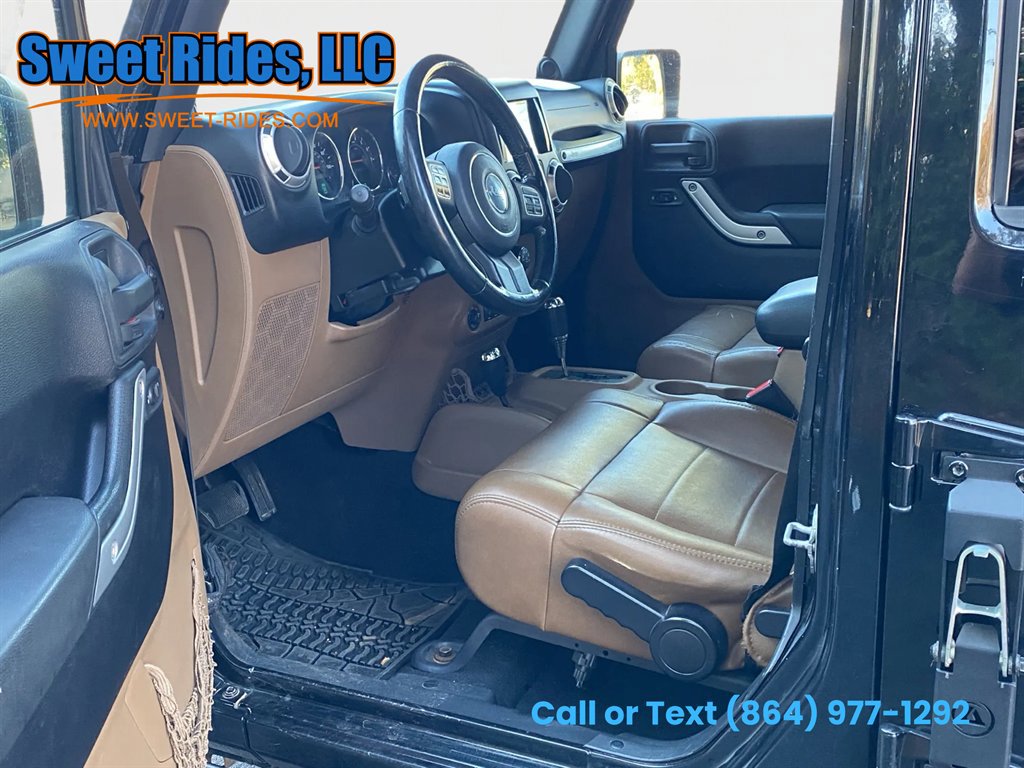 Used 2011 Jeep Wrangler Unlimited Sahara w/ Connectivity Group image 8