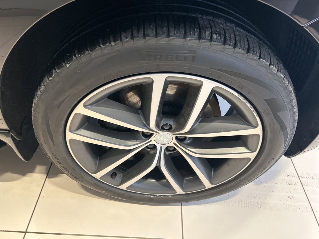 Used 2024 Land Rover Range Rover Long Wheelbase SE image 24