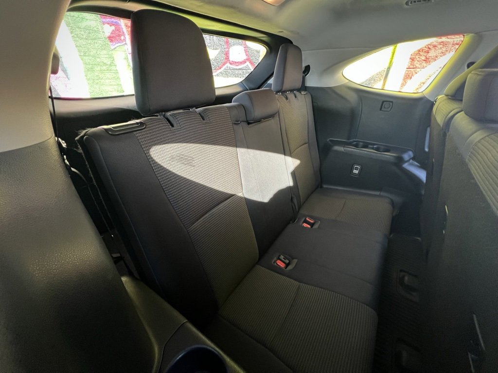 Used 2021 Toyota Highlander LE image 33