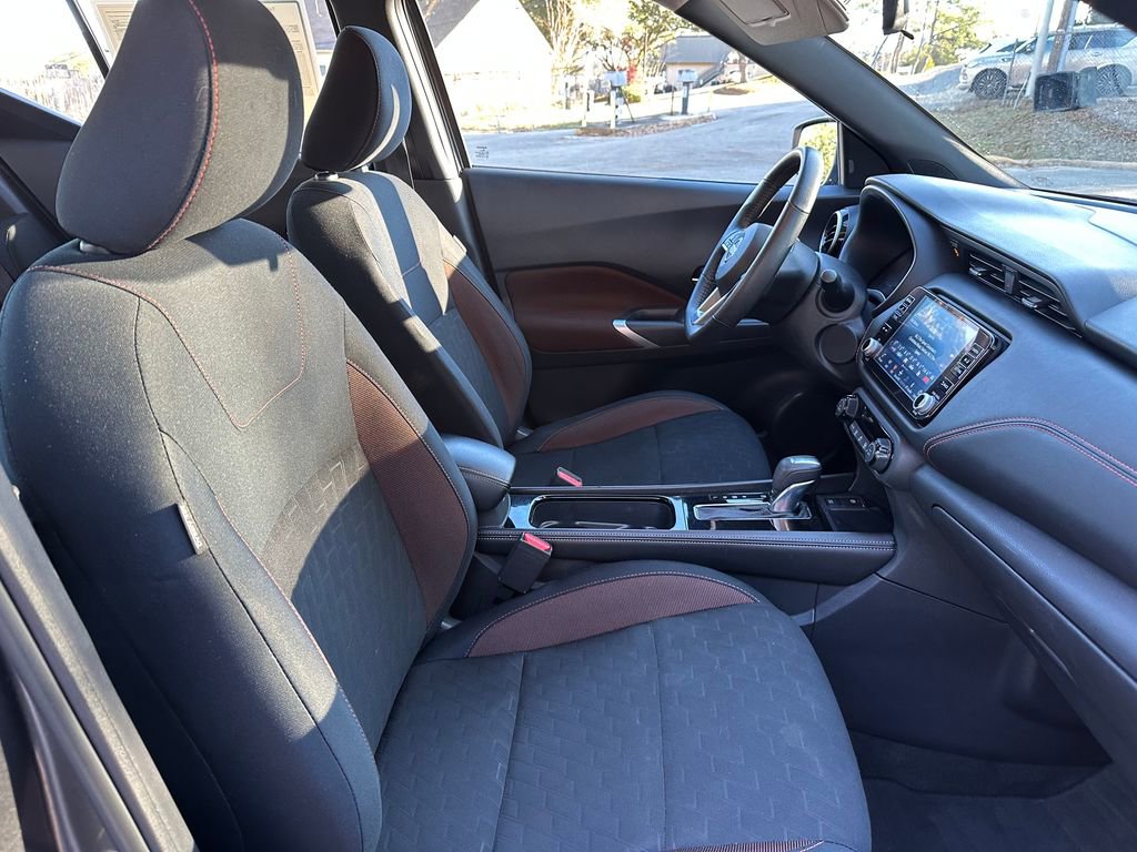 Used 2024 Nissan Kicks SR image 34