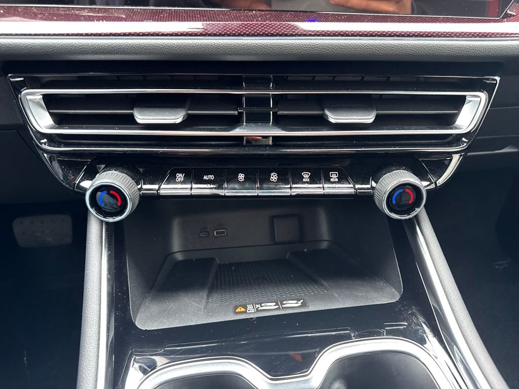 Used 2026 Chevrolet Traverse RS image 22