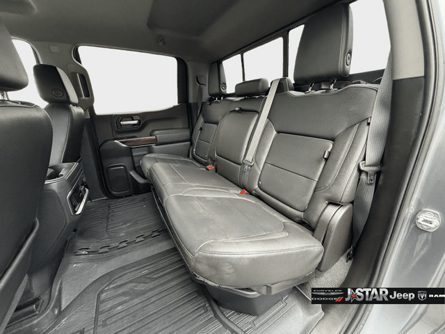 Used 2022 GMC Sierra 1500 SLT w/ SLT Premium Package AWD/4WD image 26