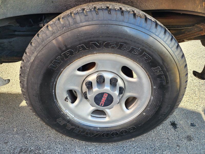 Used 2017 GMC Savana 2500 image 17