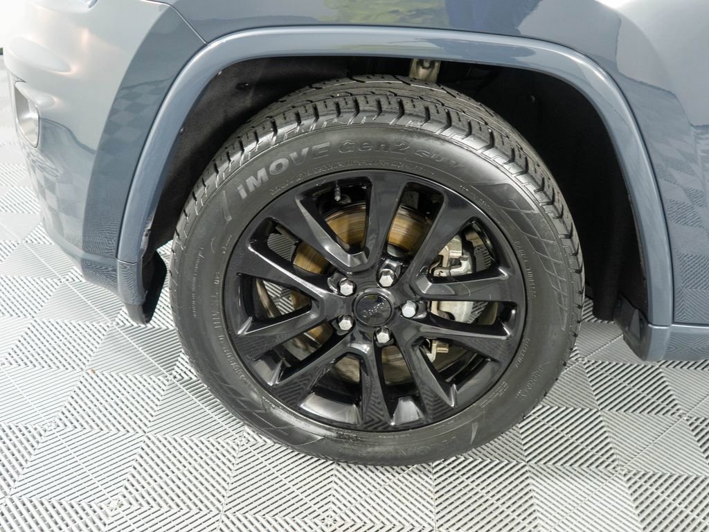 Used 2018 Jeep Grand Cherokee Altitude image 25