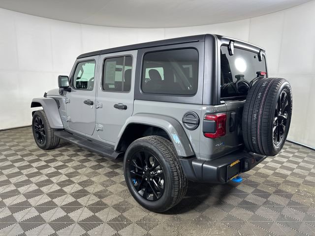 Used 2023 Jeep Wrangler Unlimited Sahara w/ Cold Weather Group image 5