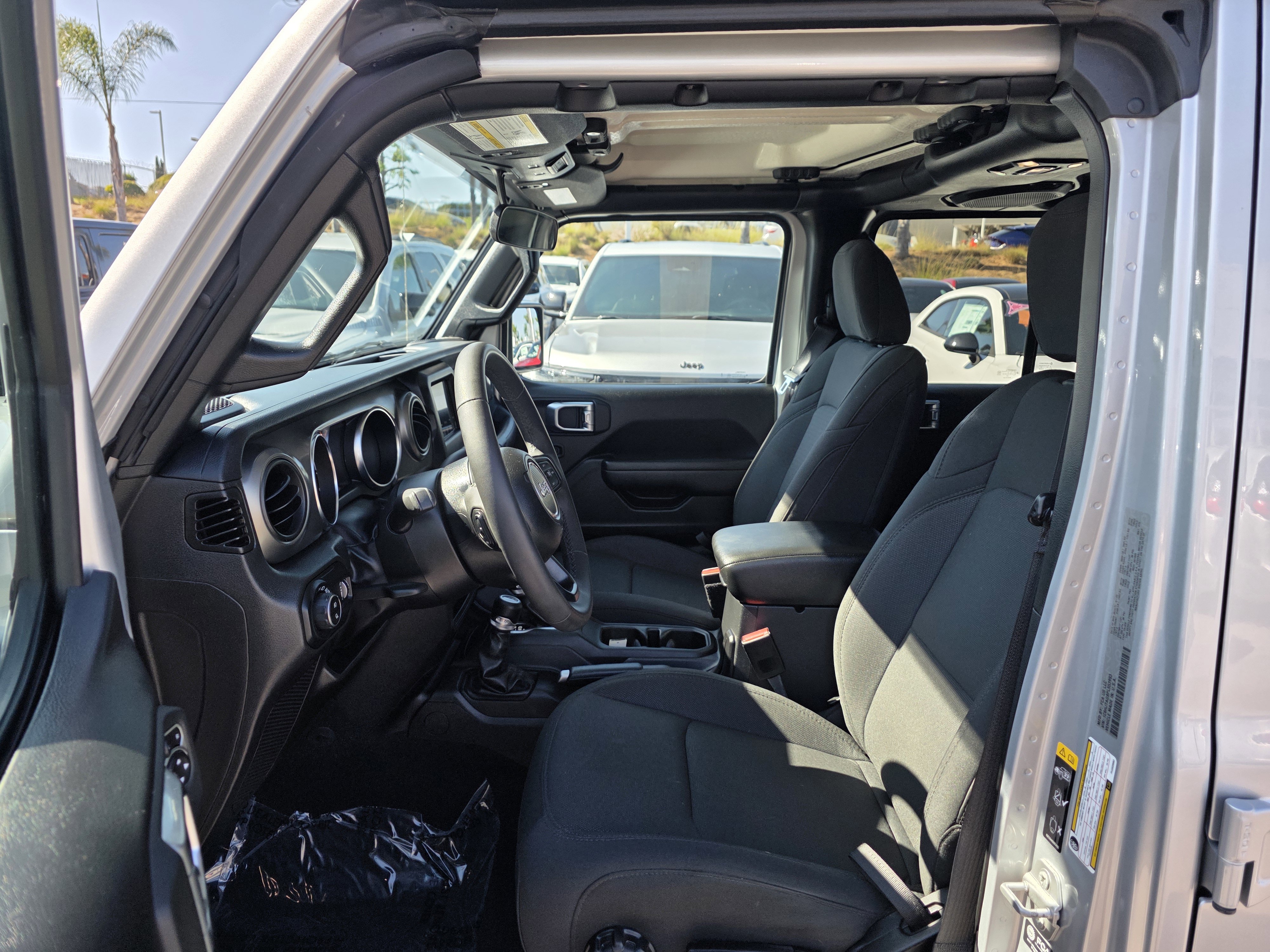 Certified 2023 Jeep Gladiator Sport image 12