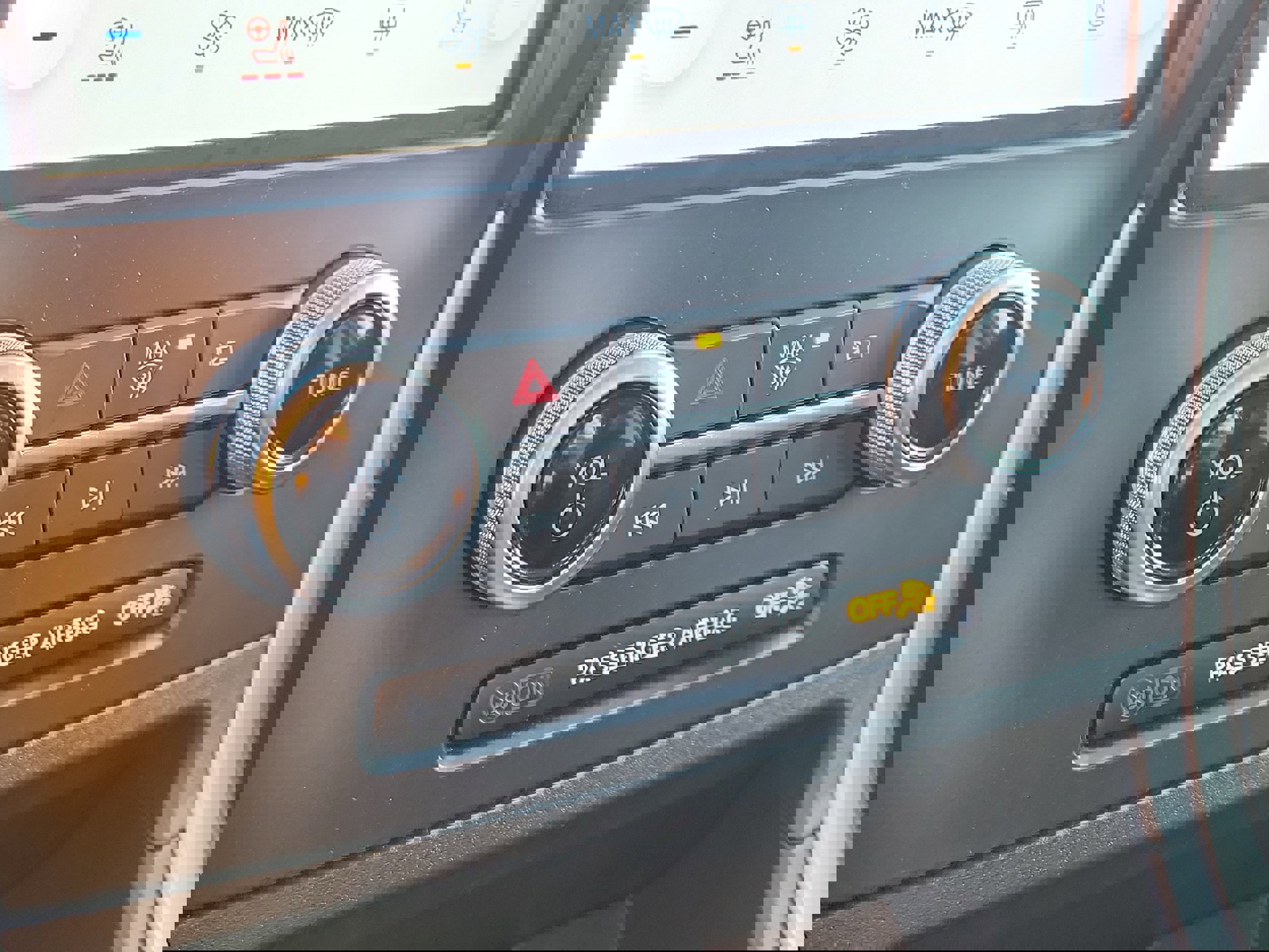 Used 2024 Ford Edge SEL w/ Convenience Package image 31