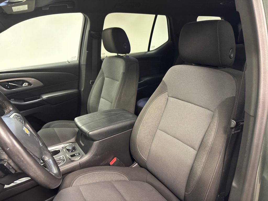 Used 2022 Chevrolet Traverse LT FWD image 26