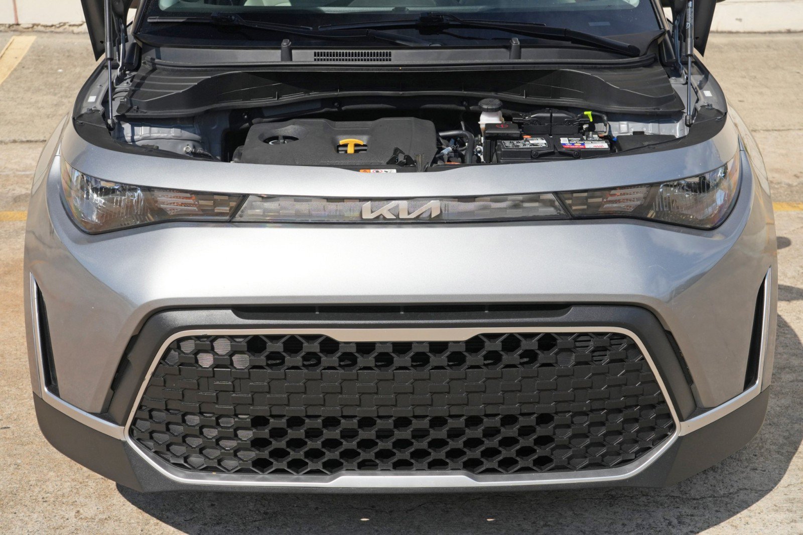 Used 2023 Kia Soul LX w/ LX Technology Package FWD image 7