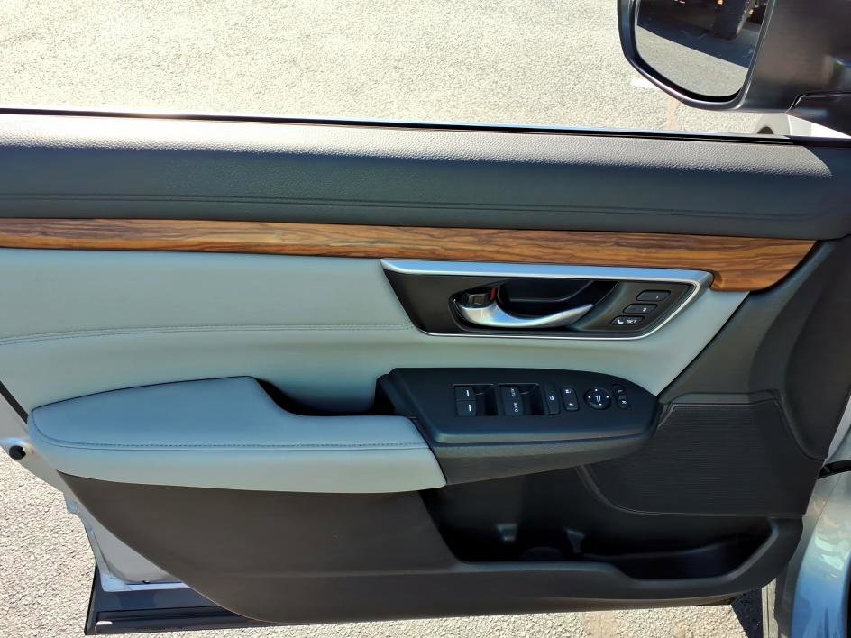 Used 2022 Honda CR-V Touring image 17