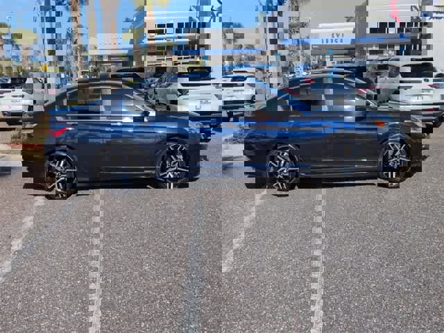 Used 2017 Honda Accord Sport image 9