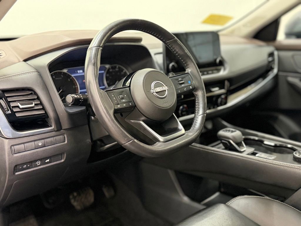 Used 2023 Nissan Rogue SL w/ SL Premium Package image 12