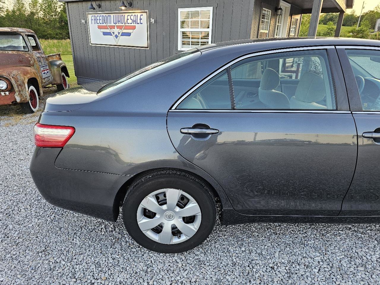 Used 2007 Toyota Camry LE FWD image 9