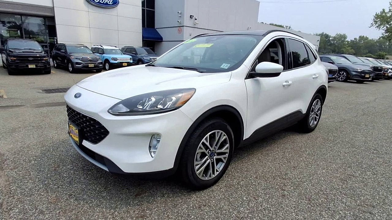 Certified 2022 Ford Escape SEL w/ Technology Package image 4