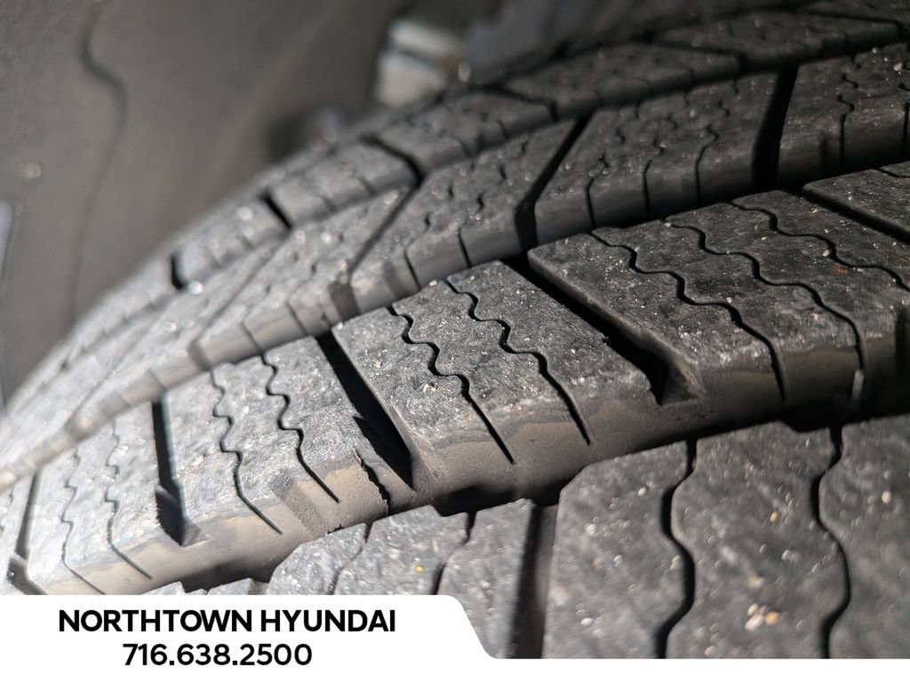 Used 2025 Genesis GV80 2.5T Standard AWD/4WD image 50