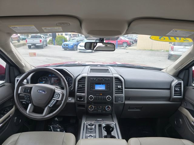 Used 2018 Ford Expedition XLT w/ Equipment Group 201A AWD/4WD image 16