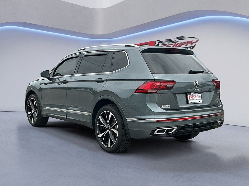 Used 2024 Volkswagen Tiguan SEL R-Line AWD/4WD image 3