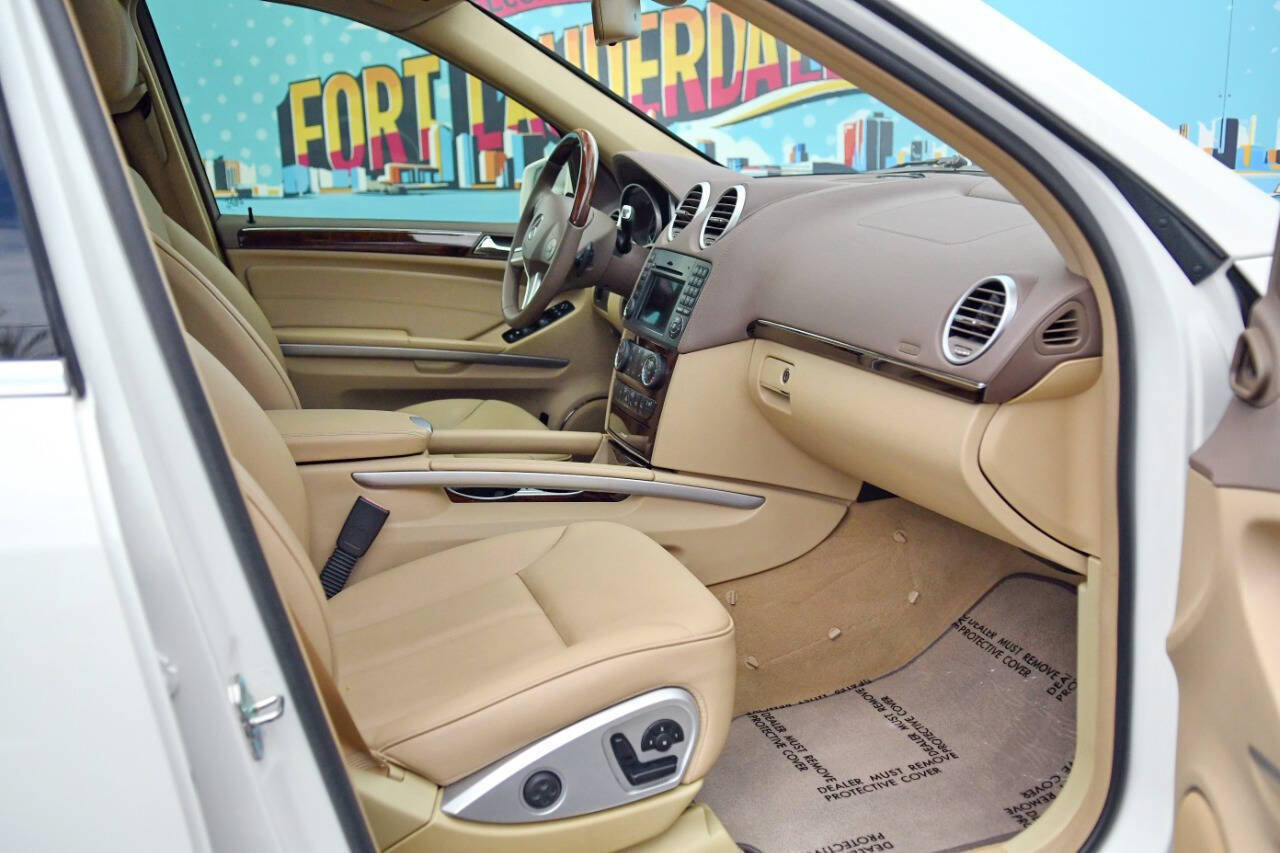 Used 2011 Mercedes-Benz GL 450 4MATIC image 37