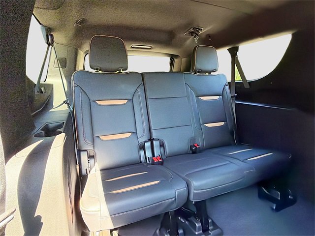 Used 2022 GMC Yukon XL AT4 image 22