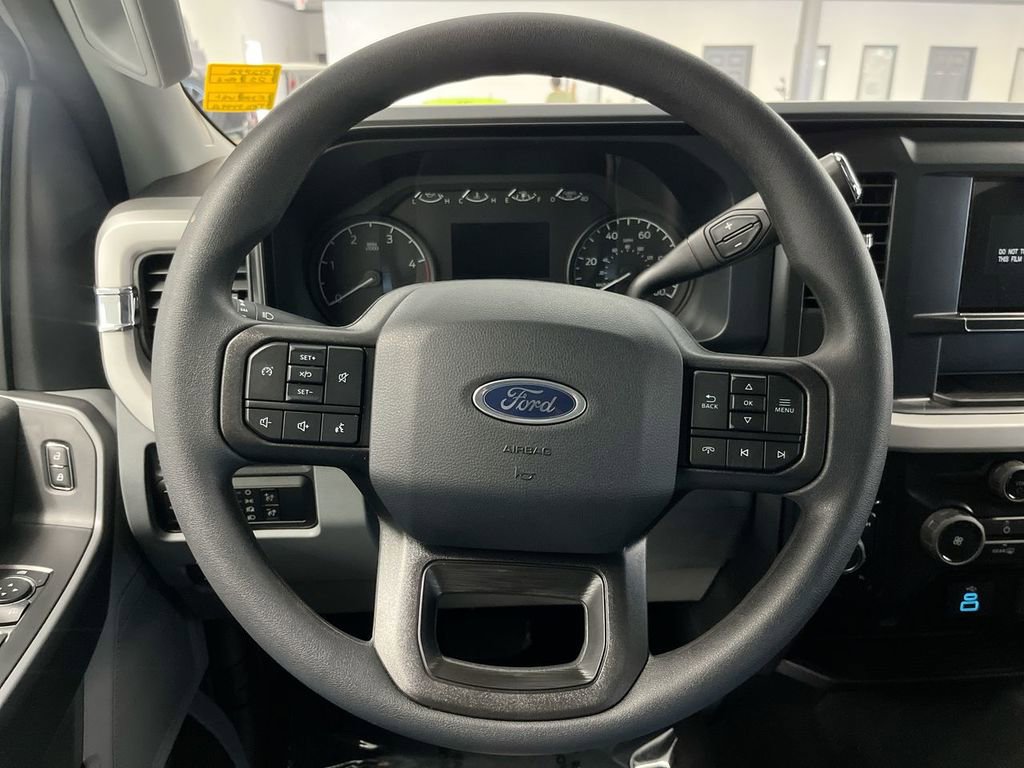 New 2026 Ford F350 4x4 Crew Cab Super Duty image 16