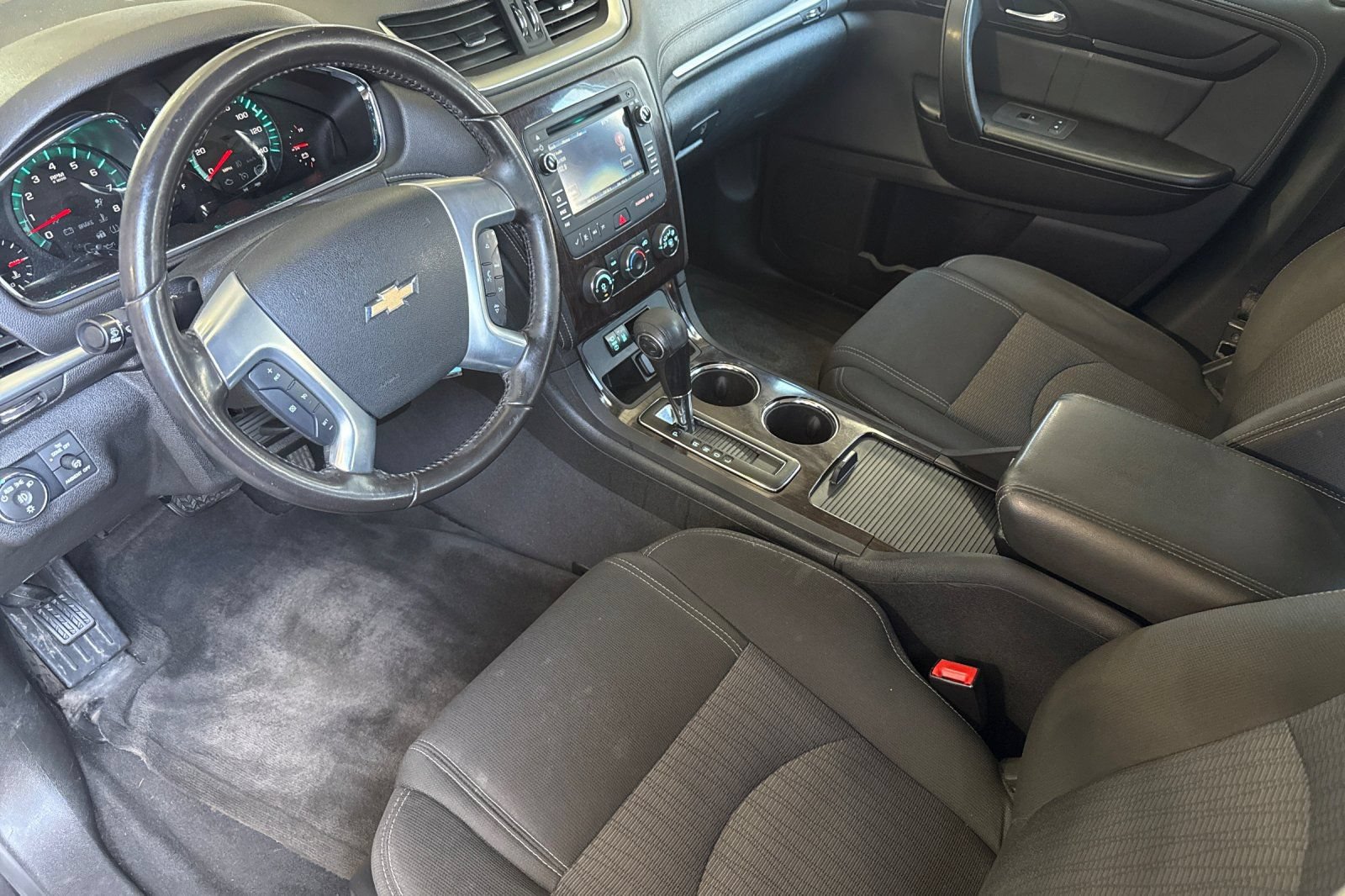 Used 2017 Chevrolet Traverse LT AWD/4WD image 9