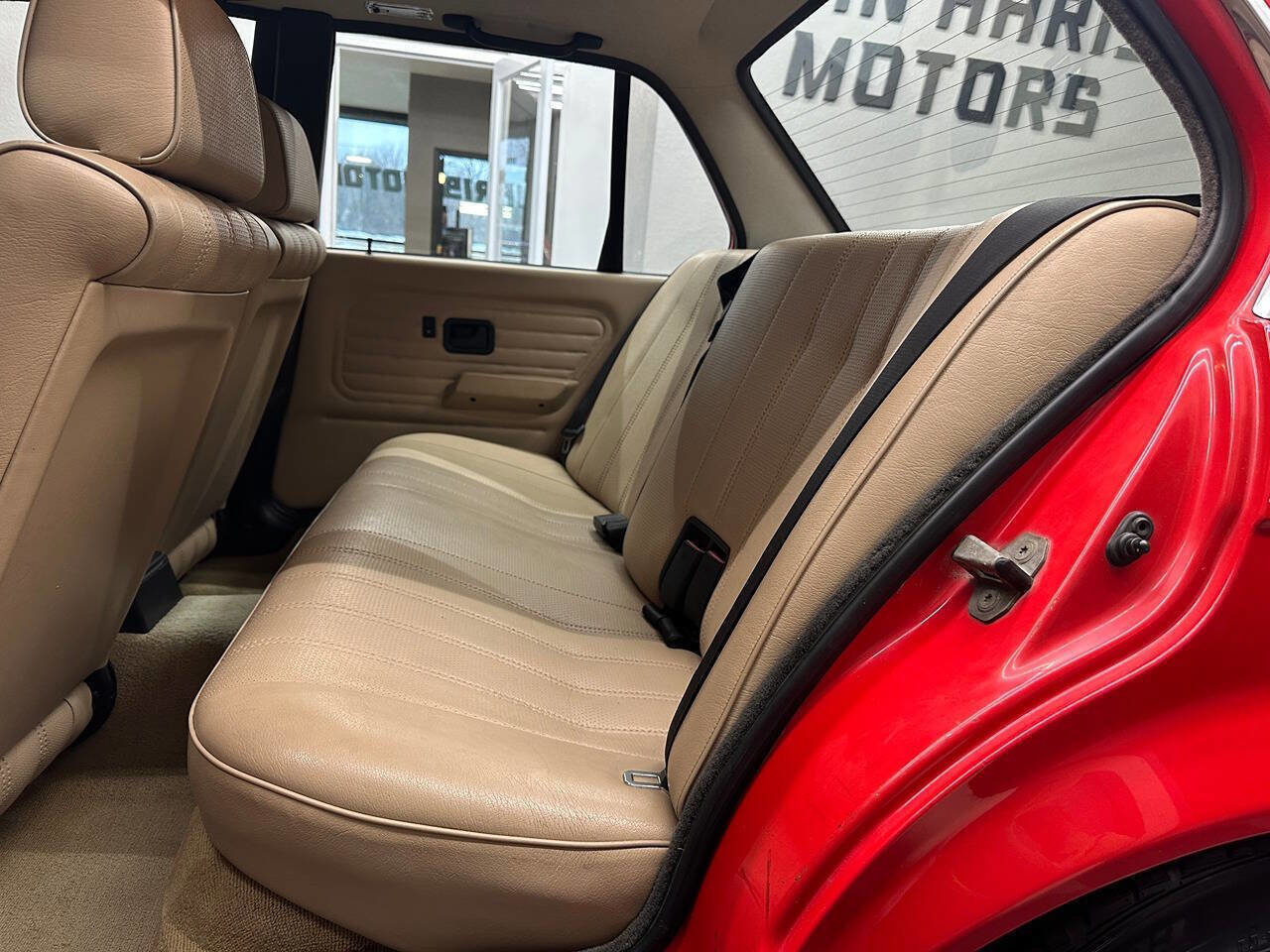 Used 1991 BMW 318i Sedan image 37