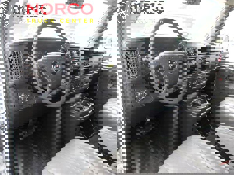 Used 2017 Chevrolet Express 2500 Extended image 11