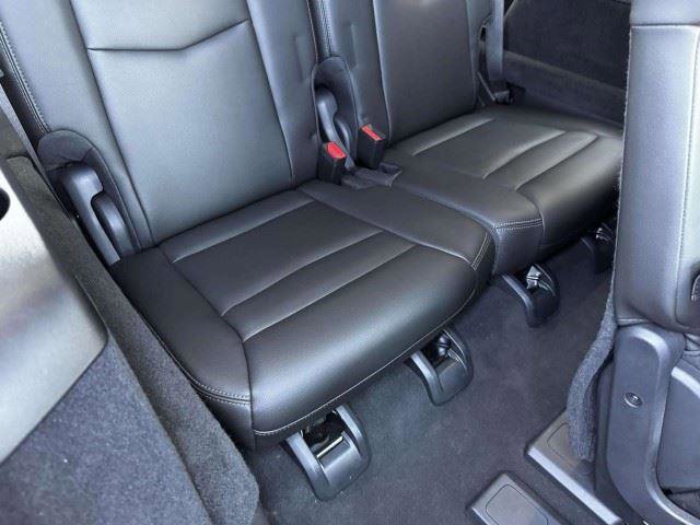 Used 2024 Cadillac XT6 Luxury w/ LPO, Floor Liner Package FWD image 62