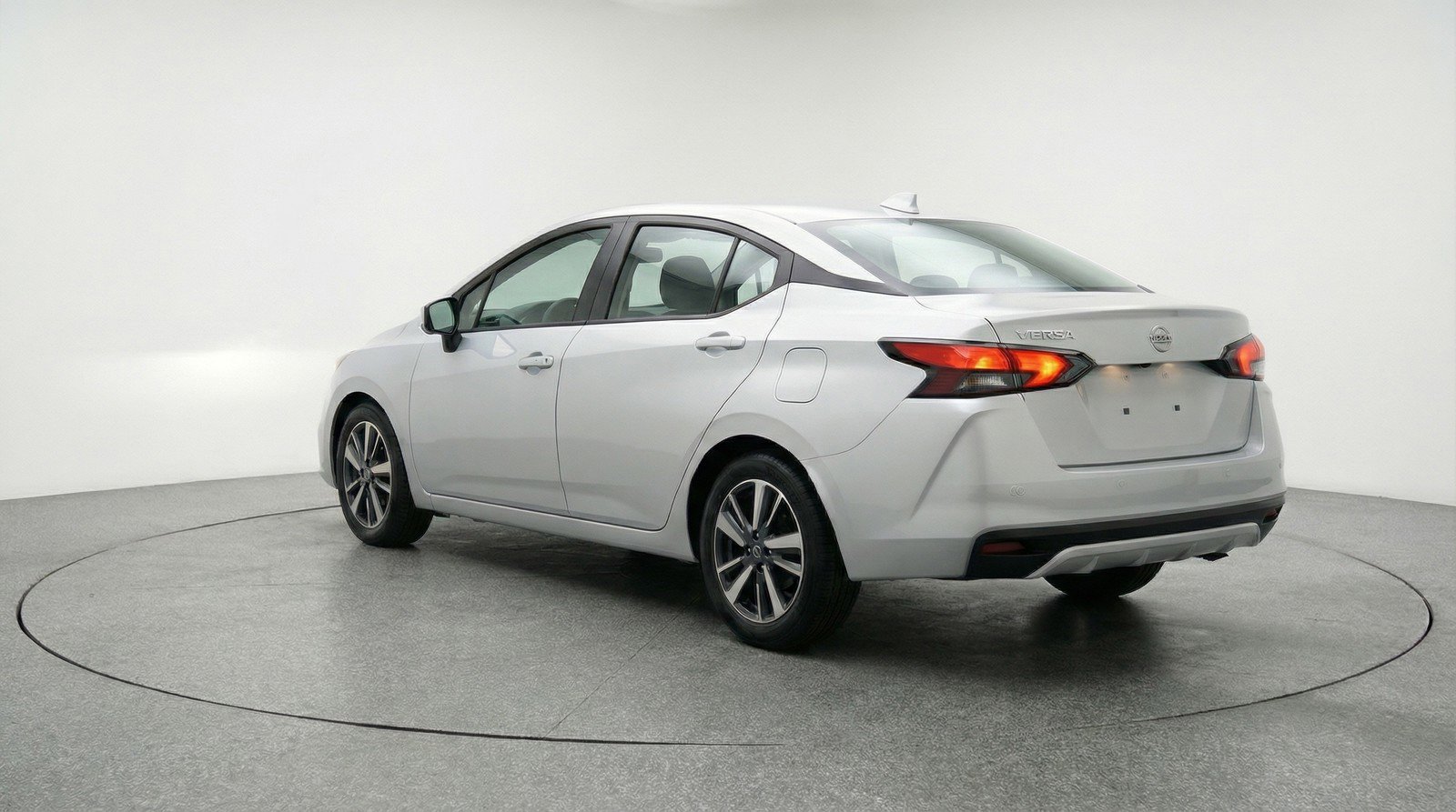 Used 2025 Nissan Versa SV FWD image 6
