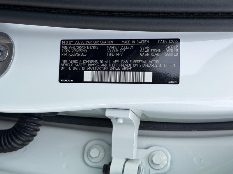 Certified 2023 Volvo XC60 B5 Core AWD/4WD image 26