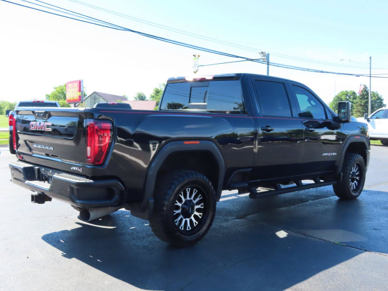 Used 2020 GMC Sierra 2500 AT4 w/ AT4 Premium Package AWD/4WD image 6