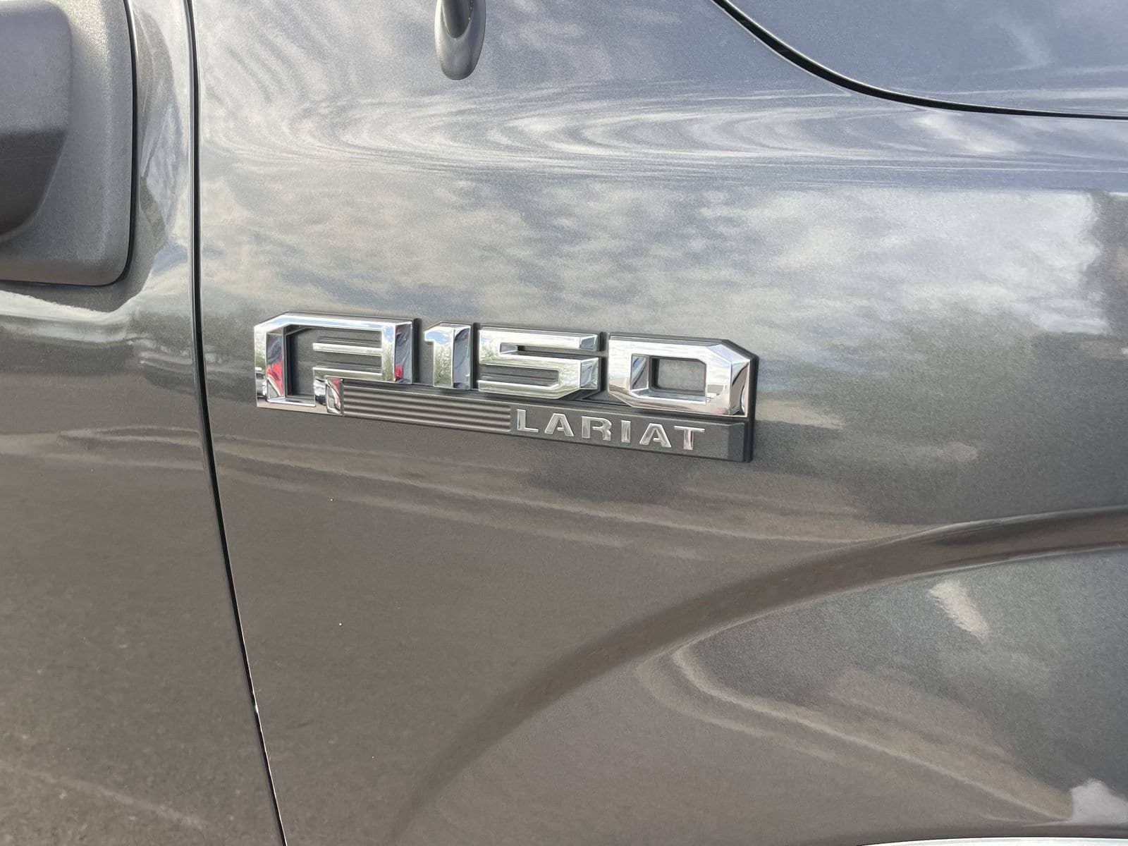 Used 2020 Ford F150 Lariat w/ Equipment Group 502A Luxury AWD/4WD image 5