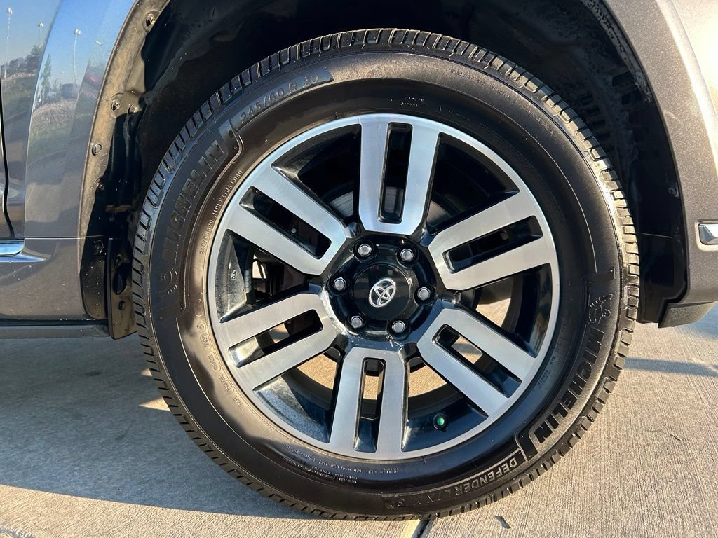 Used 2017 Toyota 4Runner Limited AWD/4WD image 32