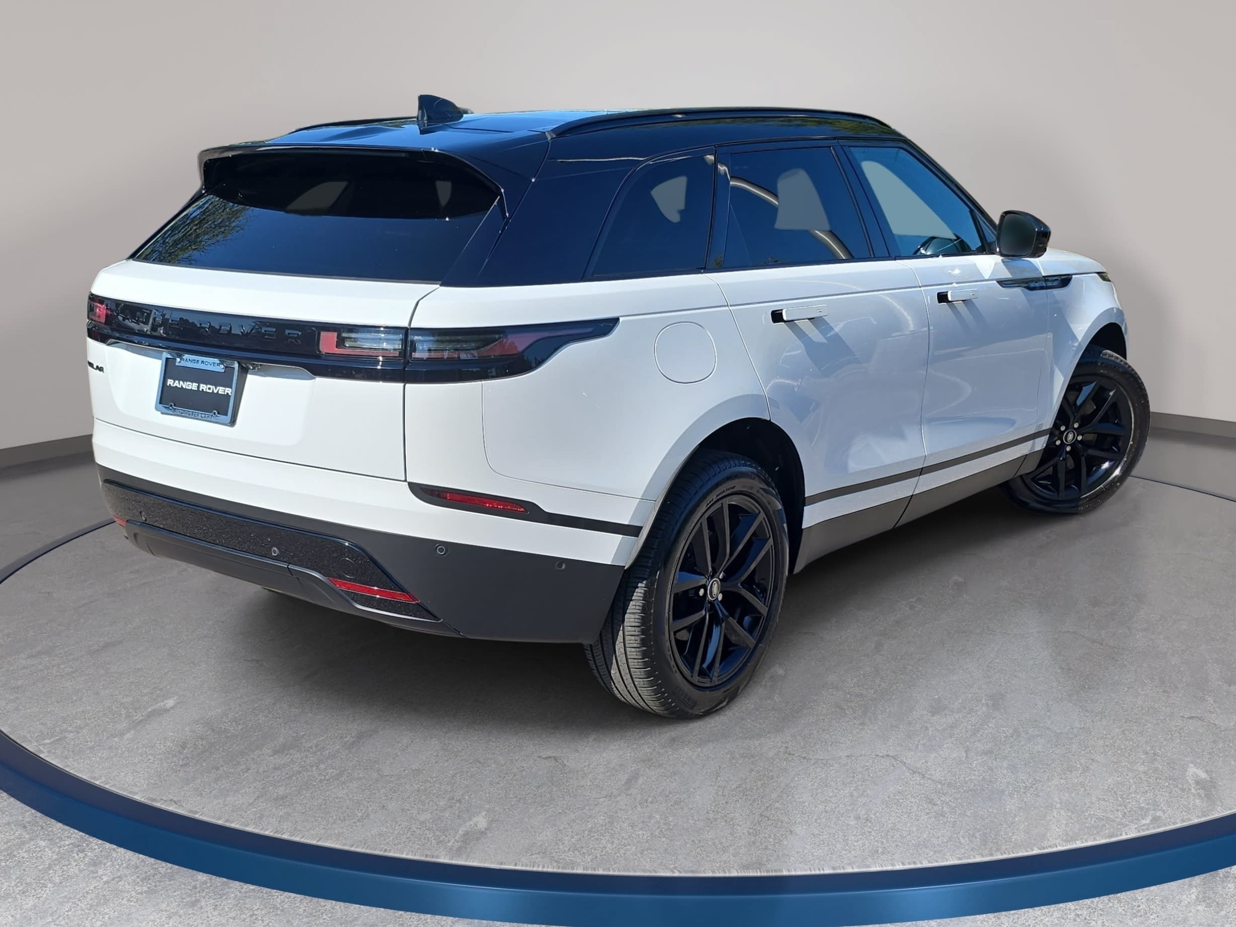 Certified 2026 Land Rover Range Rover Velar S AWD/4WD image 5
