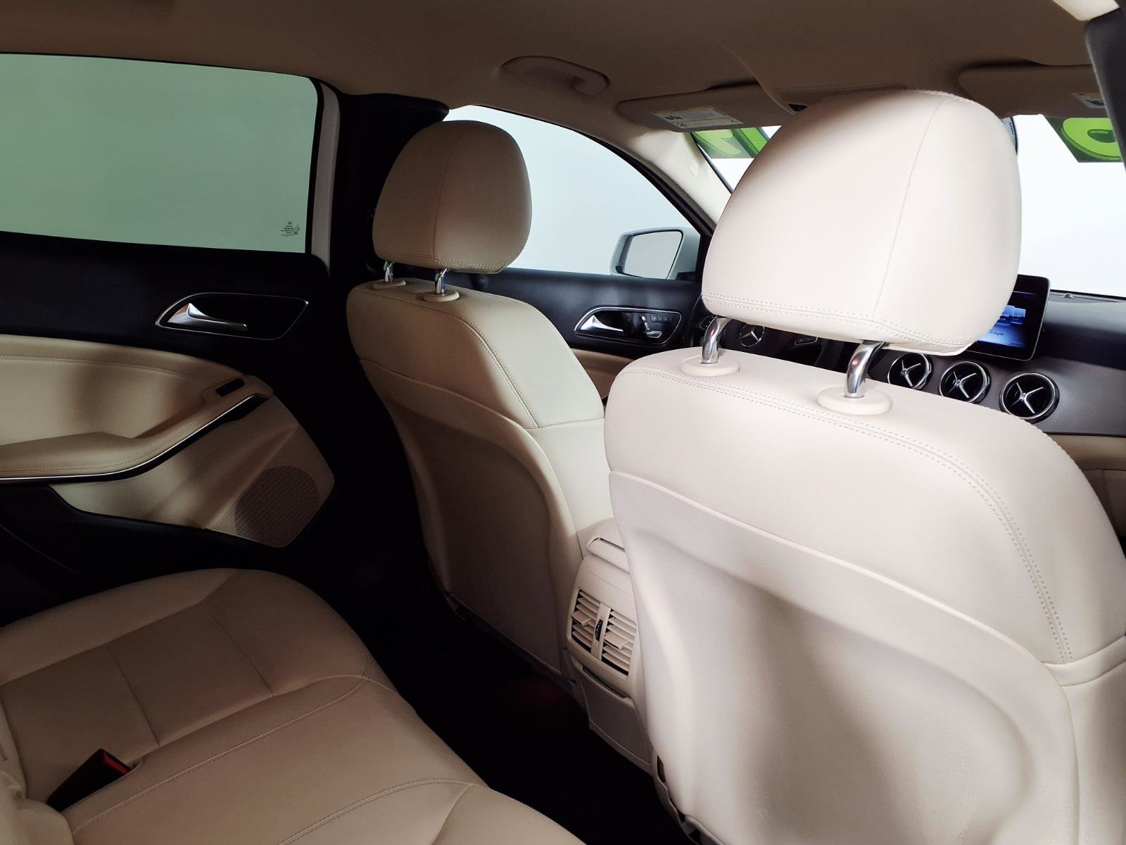 Used 2019 Mercedes-Benz GLA 250 image 11