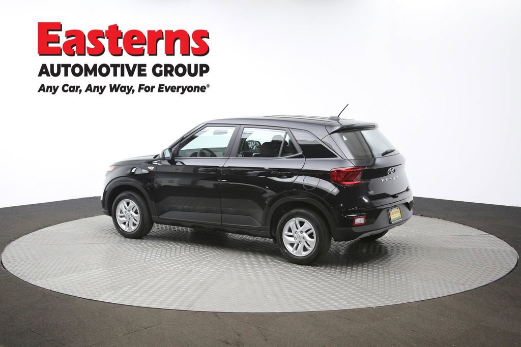 Used 2025 Hyundai Venue SE image 62