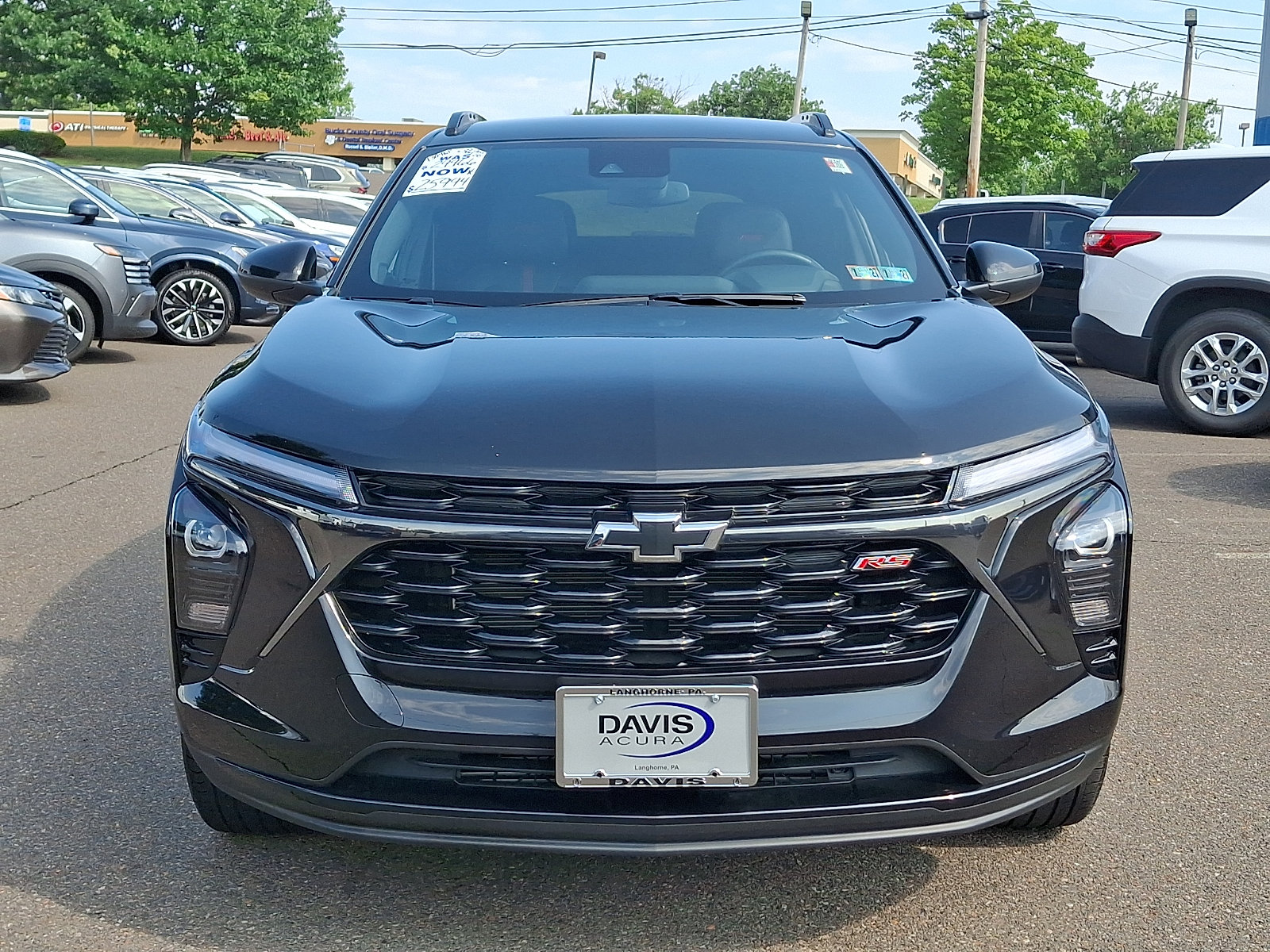 Used 2025 Chevrolet Trax RS w/ Driver Confidence Package FWD image 2