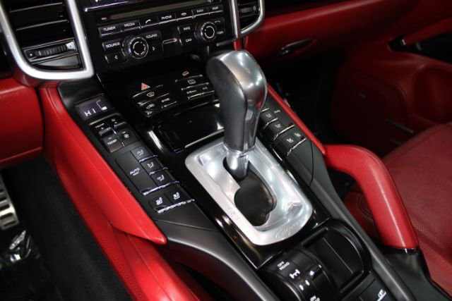 Used 2015 Porsche Cayenne S AWD/4WD image 14