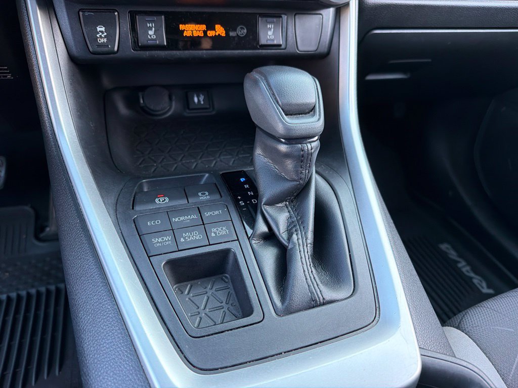 Used 2019 Toyota RAV4 XLE w/ Convenience Package AWD/4WD image 14