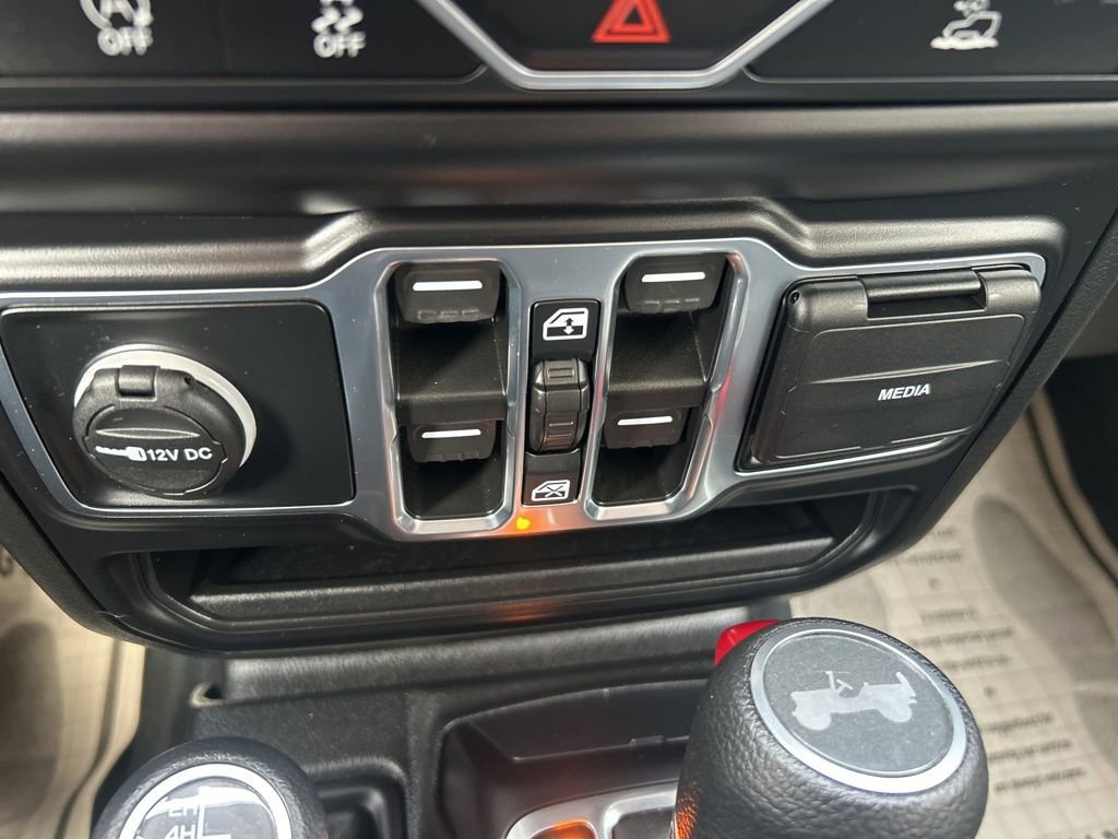 Used 2022 Jeep Wrangler Unlimited Sport AWD/4WD image 24