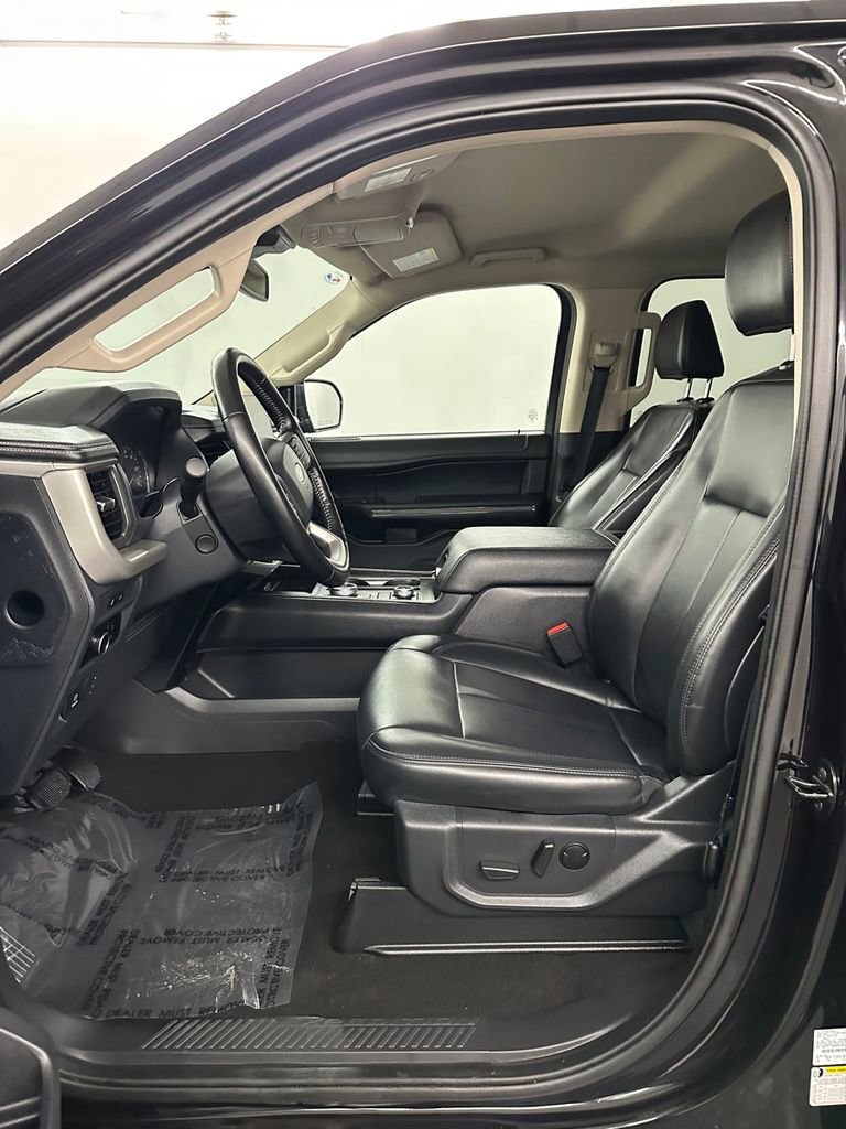 Used 2024 Ford Expedition Max XLT image 13