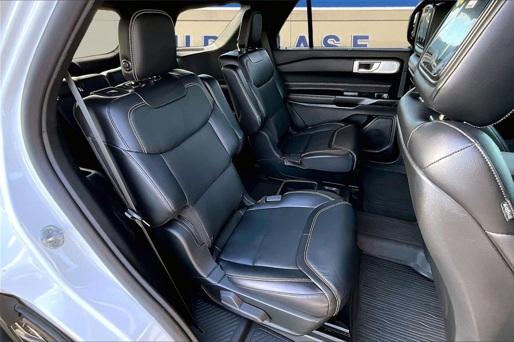 Used 2020 Ford Explorer ST w/ Premium Technology Package image 25