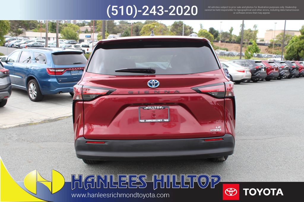 Used 2021 Toyota Sienna LE w/ LE Plus Package FWD image 8