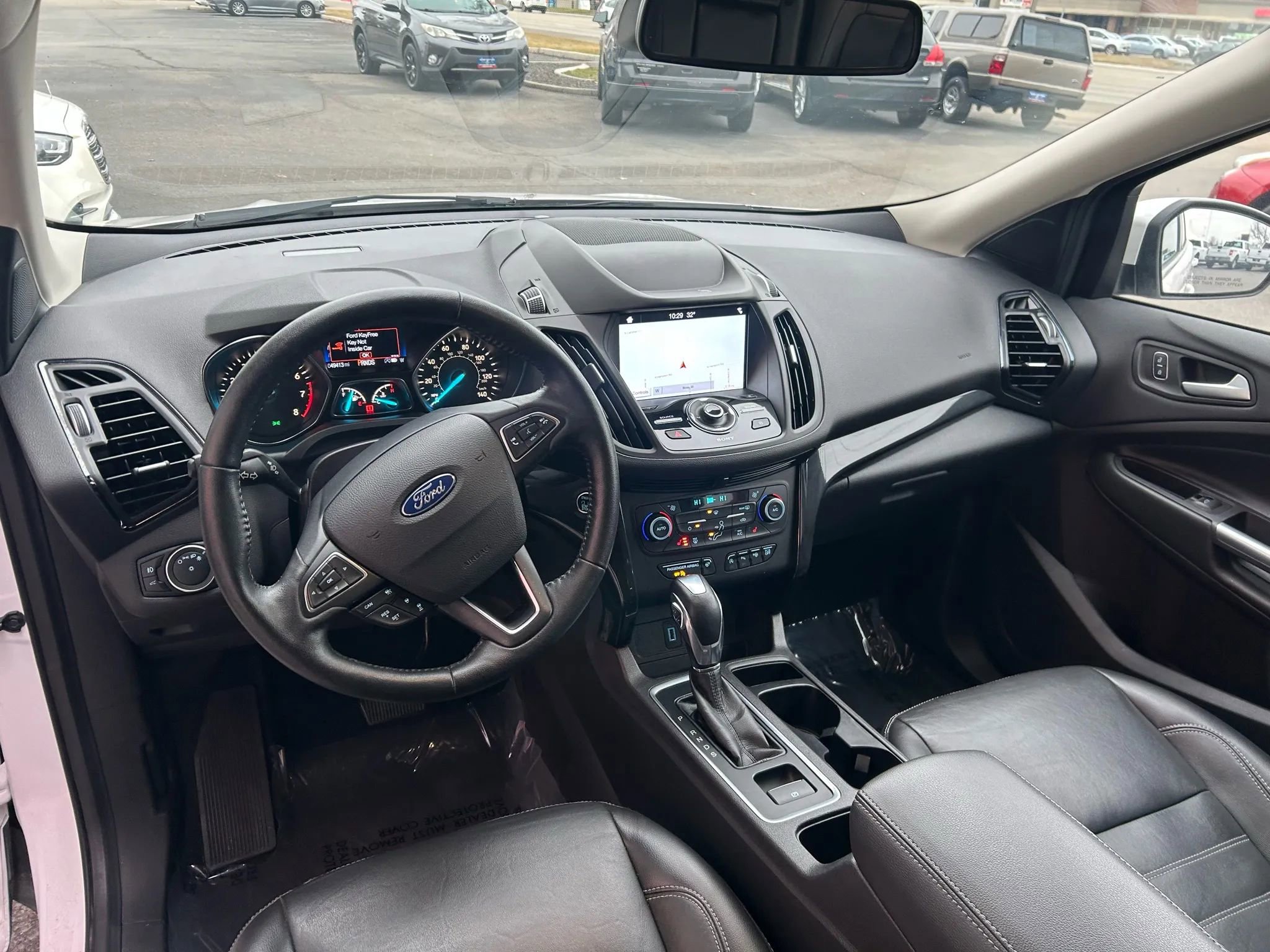 Used 2019 Ford Escape Titanium image 4