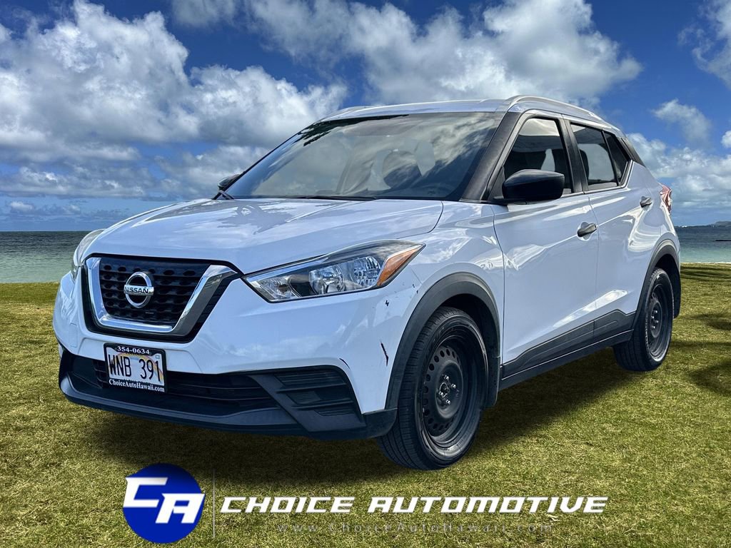 Used 2018 Nissan Kicks S FWD image 1