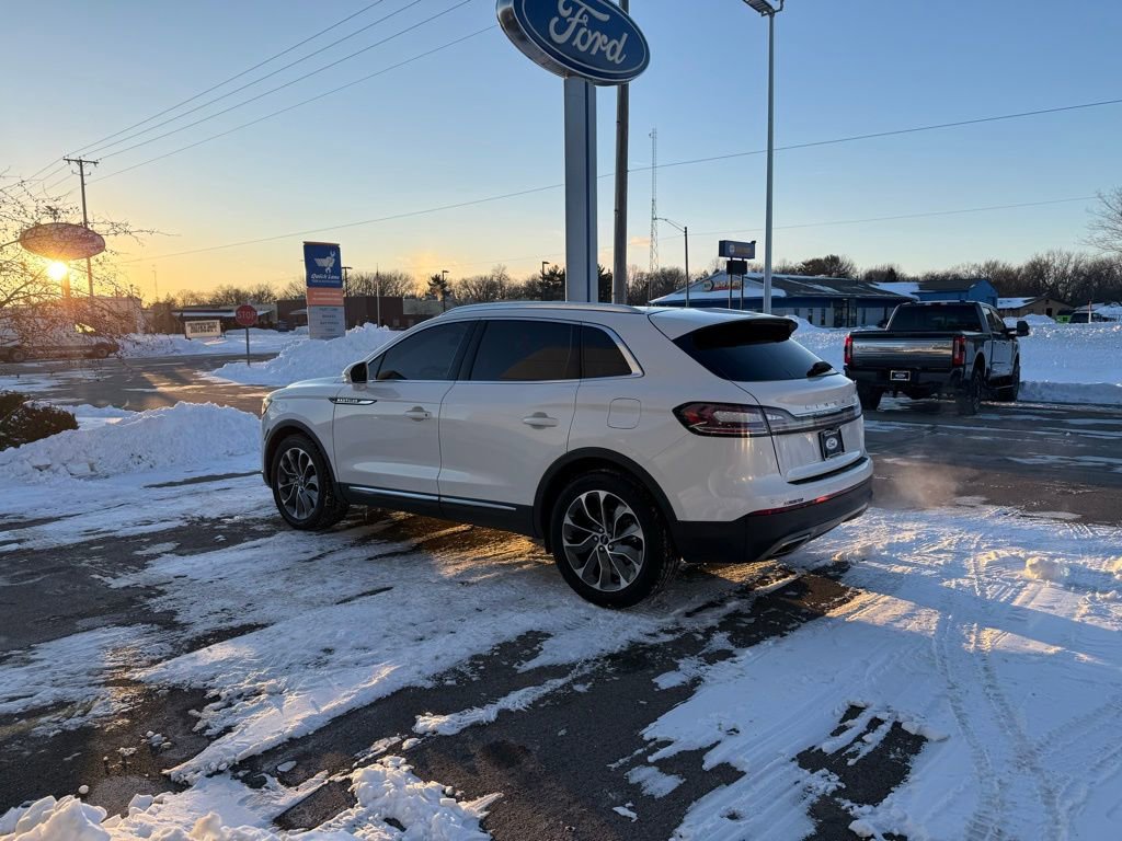 Used 2022 Lincoln Nautilus Reserve image 32