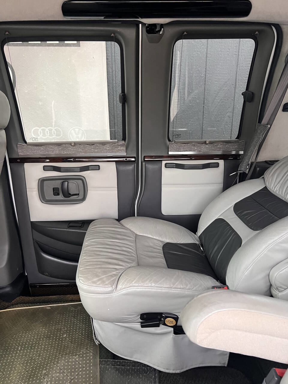 Used 2004 Chevrolet Express 1500 1500 3dr Cargo 135 in. WB w/ LS Preferred Equipment Group image 16